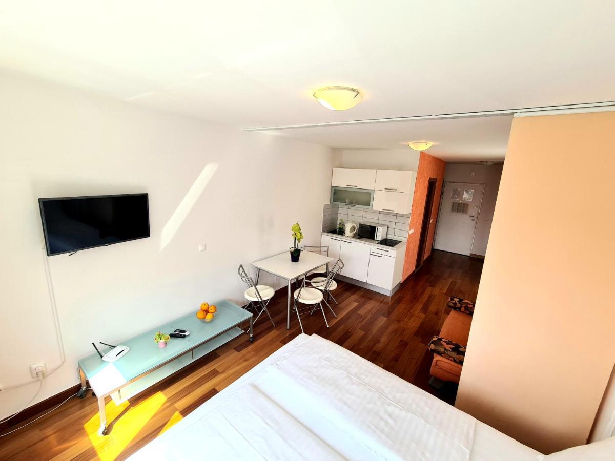 Apartments Veronika マカルスカ エクステリア 写真